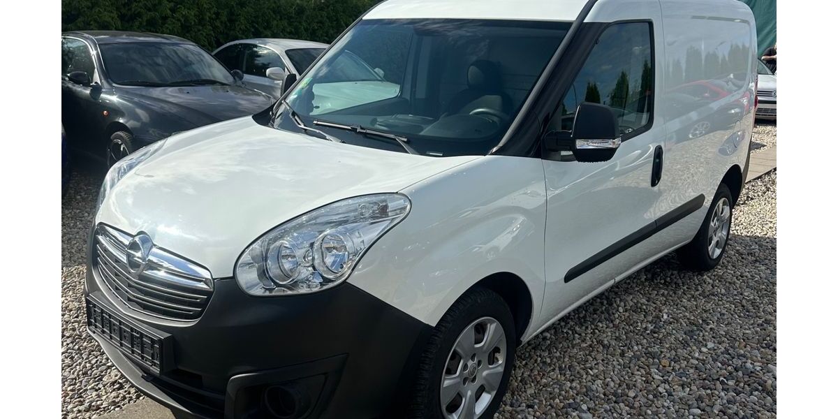 Opel Combo 103.758 km 7.990 &euro; Potsdam Mittelmark / Beelitz 14547