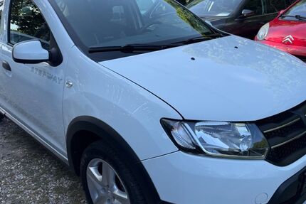 Dacia Sandero 127.000 km 4.680 &euro; Mahlow 15831