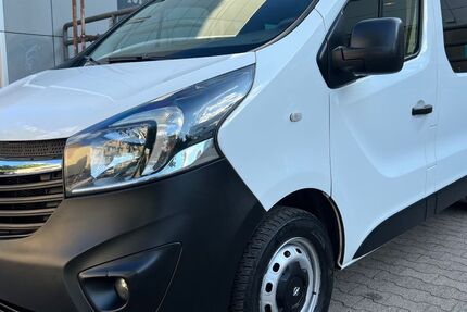 Opel Vivaro 249.907 km 7.980 &euro; Berlin 13353