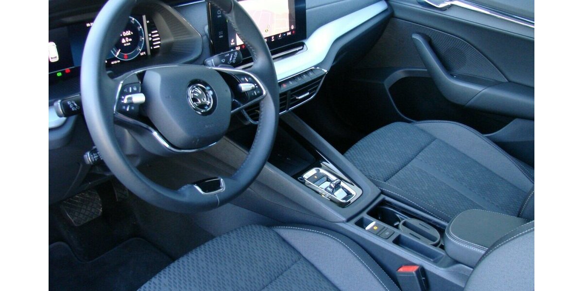 Skoda Octavia 2.0TDI Style ACC Columbus HeadUp AHK 48.103 km 26.980 &euro; Falkensee 14612