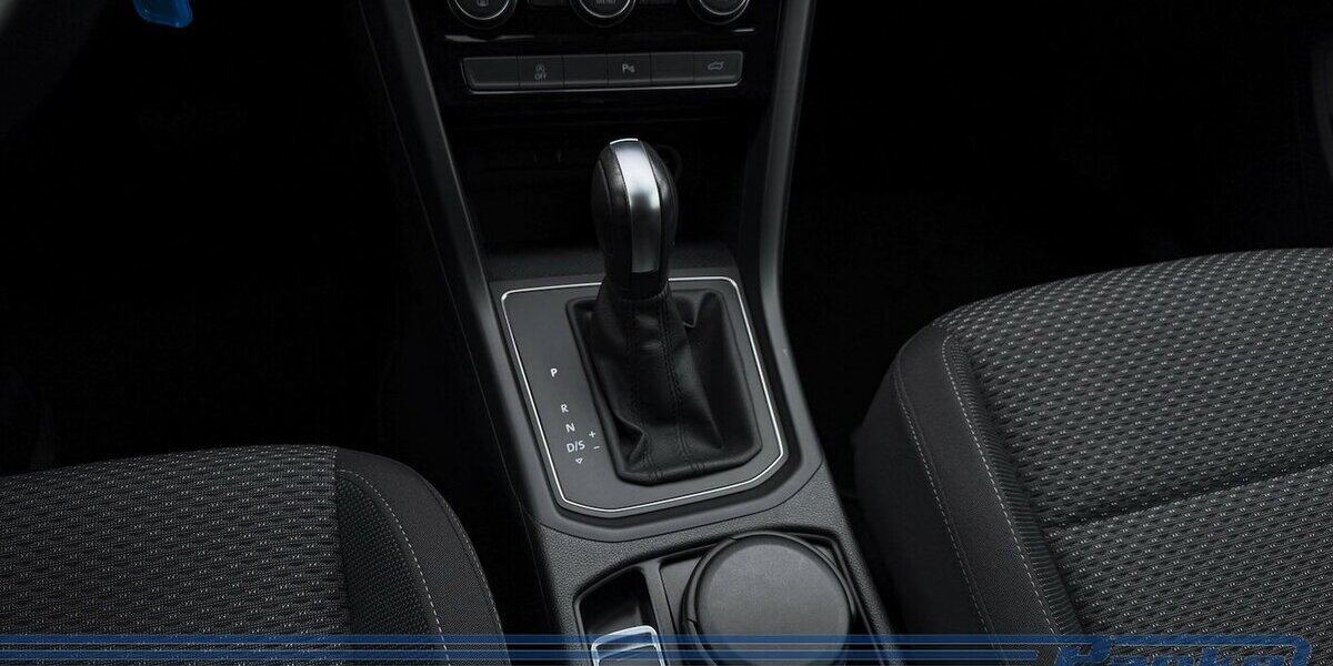 VW Touran Comfortl.DSG BT110 TSI*7Sitz*NAV*ACC*PDC* 40.678 km 22.990 &euro; Berlin 13187