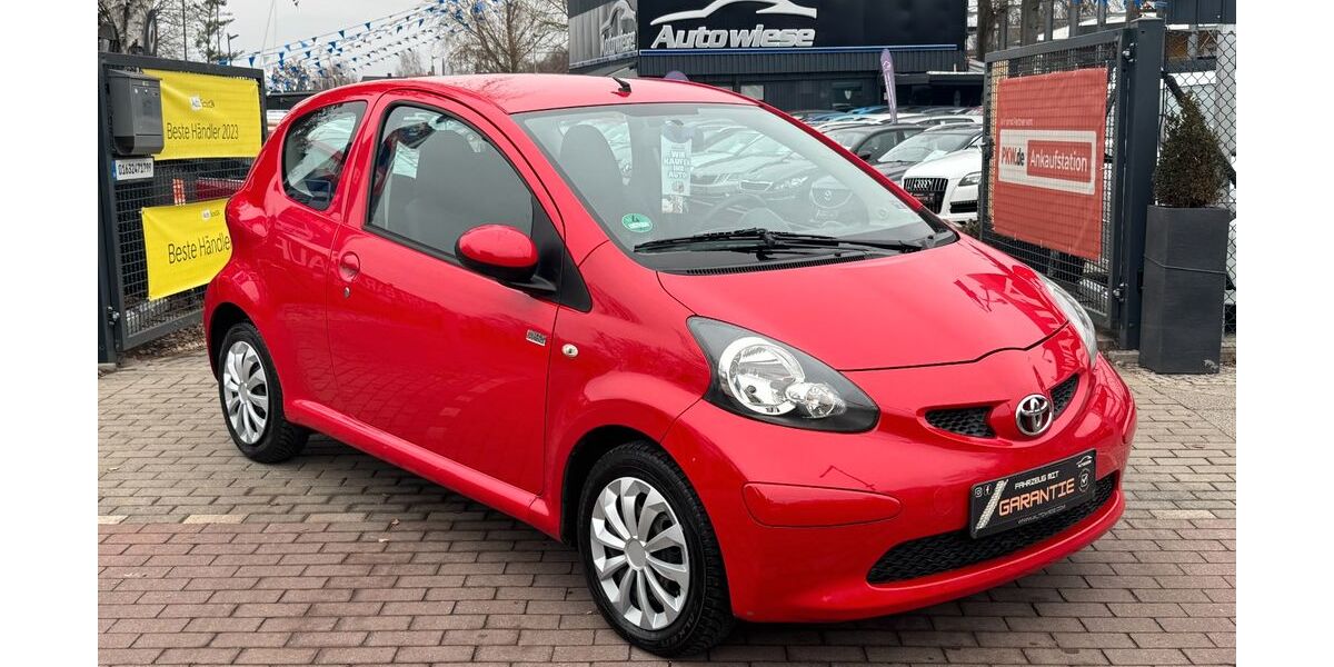 Toyota Aygo (X) 99.958 km 2.990 &euro; BERLIN 13127