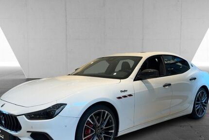 Maserati Ghibli 54.343 km 76.950 € Berlin 10587