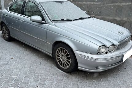 Jaguar X-Type 185.000 km 550 &euro; Berlin 12045