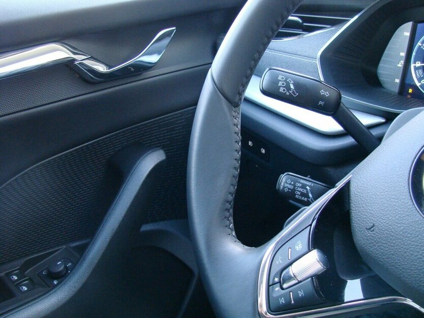 Skoda Octavia 2.0TDI Style ACC Columbus HeadUp AHK 48.103 km 27.480 € Falkensee 14612