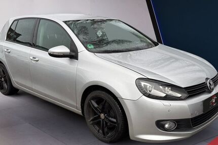 VW Golf 111.000 km 8.999 &euro; Berlin 12439