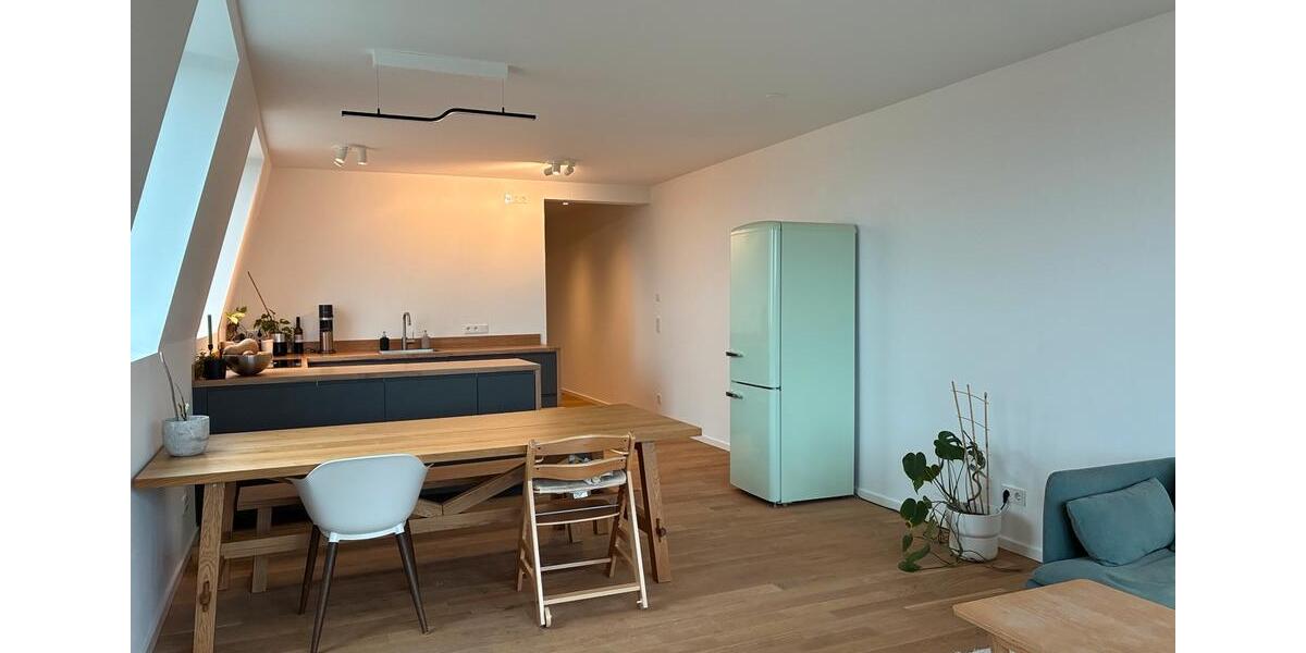 Neuwertige Wohnung für Familie oder WG mit Blick ins Grüne 4 zimmer