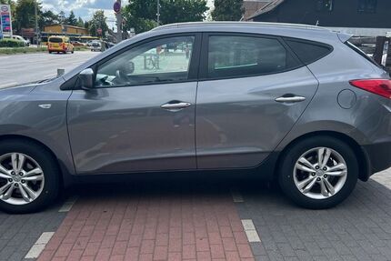 Hyundai ix35 180.000 km 8.990 &euro; Berlin 12353