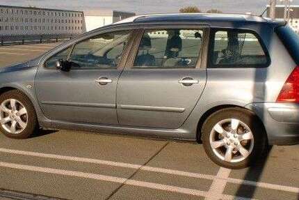 Peugeot 307 298.000 km 1.299 € Berlin 13435