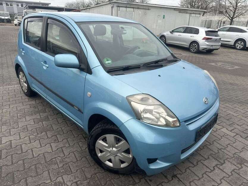 Daihatsu Sirion 159.000 km 2.999 € Berlin 12277