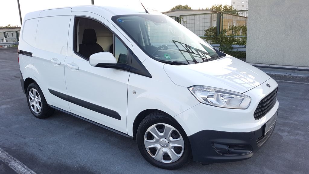 Ford Transit Courier 80.900 km 9.800 &euro; Berlin 13581
