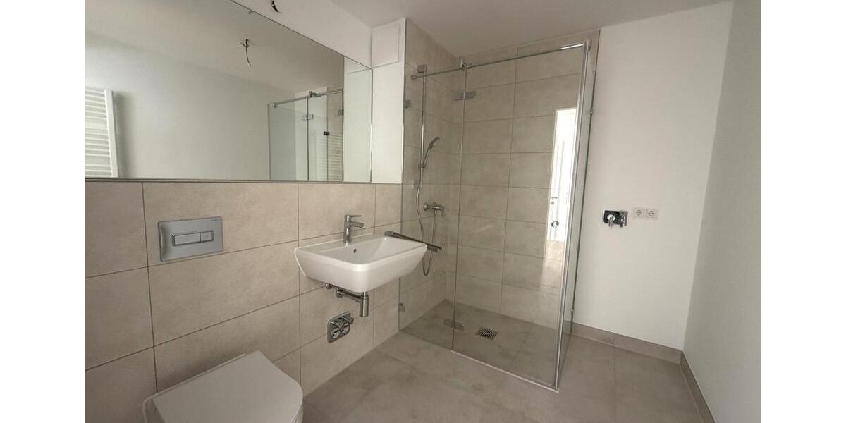 Etagenwohnung Nauen - 3 Zimmer, 63 m&sup2;, 885&euro; | Angebot:26427529