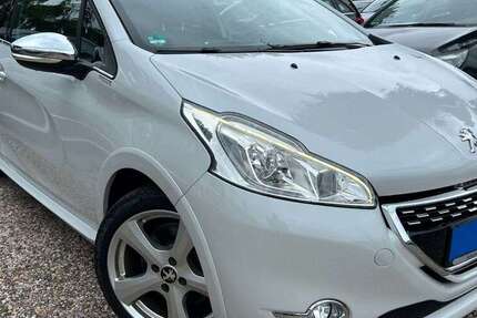 Peugeot 208 52.046 km 9.990 € Berlin 13089