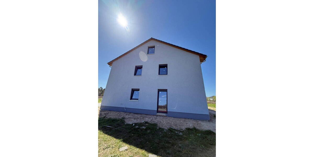 Doppelhaushälfte Ludwigsfelde - 5 Zimmer, 144 m&sup2;, 2.479&euro; | Angebot:26326881