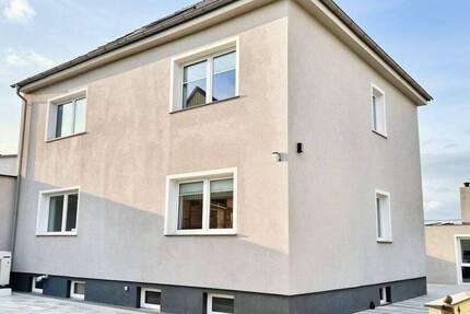 Haus Brieselang Bredow - 6 Zimmer, 340 m&sup2;, 1.250.000&euro; | Angebot:26306375