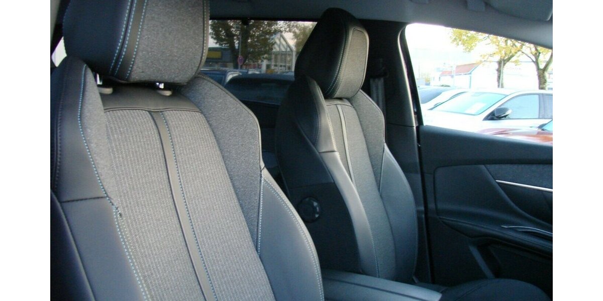 Peugeot 5008 1.2 PureTech130 Allure Pack 7-Sitzer 2WD LED 54.980 km 24.980 &euro; Falkensee 14612