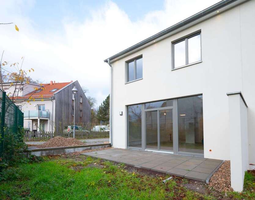 Haus zum Mieten in Nauen 1.635 € 109 m²