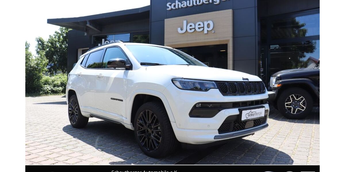 Jeep Compass 12.185 km 31.490 &euro; Potsdam 14482