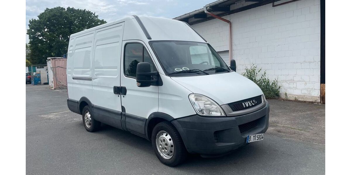 IVECO Andere 172.000 km 3.700 &euro; Berlin 13347