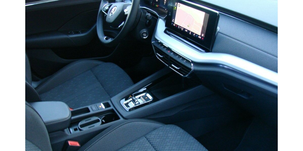 Skoda Octavia 2.0TDI Style ACC Columbus HeadUp AHK 48.103 km 25.980 &euro; Falkensee 14612