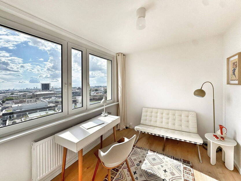 Spectacular City Center Apartment Hackescher Markt: View, Balcony & Parking