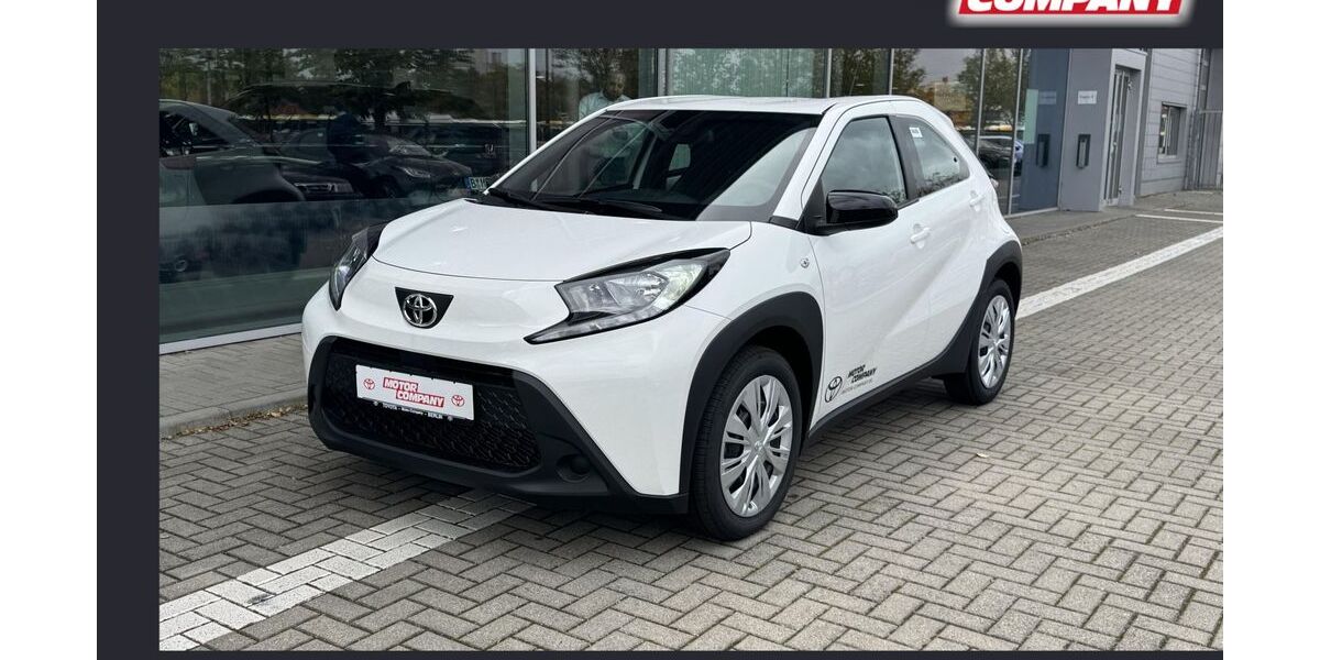 Toyota Aygo (X) 2.500 km 20.800 € Berlin 13403