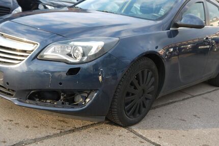 Opel Insignia 300.000 km 2.499 € Berlin 12439