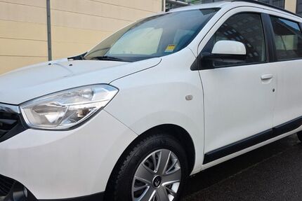 Dacia Lodgy 247.929 km 4.880 &euro; Berlin 13055