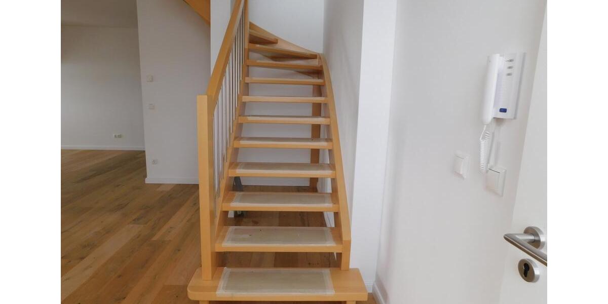 Dachgeschoßwohnung Beelitz - 4 Zimmer, 130 m&sup2;, 1.432&euro; | Angebot:26545646