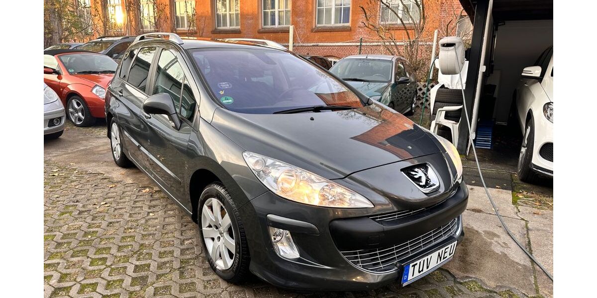 Peugeot 308 139.958 km 3.990 € Berlin 13403