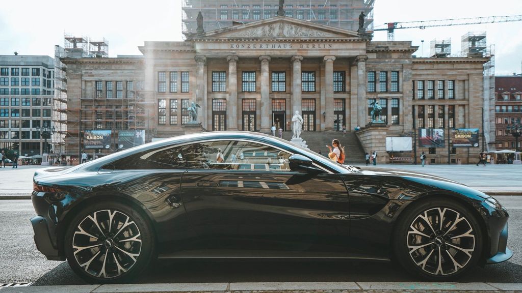 Aston Martin V8 Vantage 41.000 km 100.000 &euro; Berlin 10117