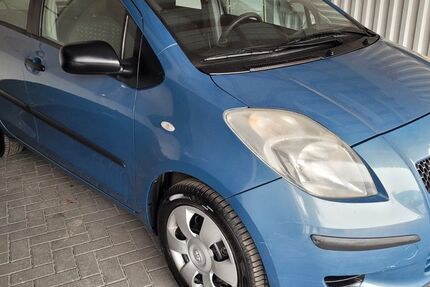 Toyota Yaris 129.255 km 3.950 &euro; Berlin 12277