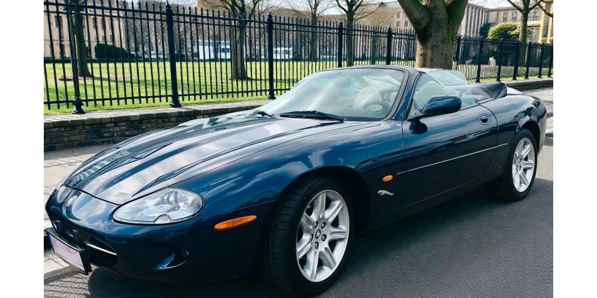 Jaguar XK8 96.600 km 27.900 &euro; Berlin 10707