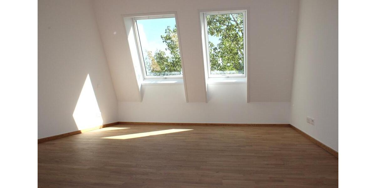 Dachgeschoßwohnung Berlin Charlottenburg-Wilmersdorf - 3 Zimmer, 115 m&sup2;, 2.150&euro; | Angebot:26350742