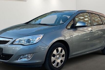 Opel Astra 176.407 km 2.499 € Berlin 12681