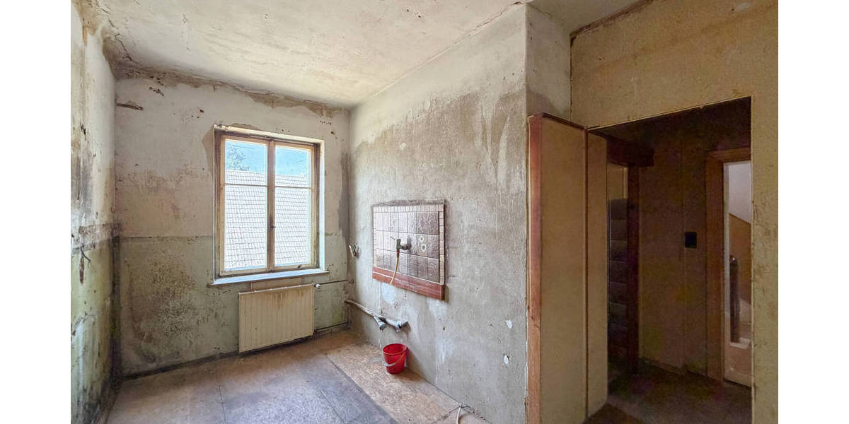 Stolzes 30er Jahre Haus auf riesigem Grundstück mit Nebengelassen (SANIERUNGSBEDÜRFTIG) - Einfamilienhaus Michendorf Michendorf | Angebot:26905596
