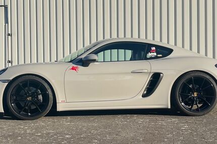 Porsche Cayman 16.000 km 69.499 € Berlin 12305