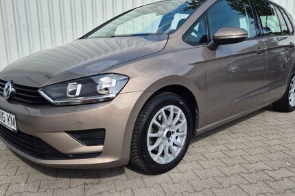 VW Golf Sportsvan 84.000 km 9.999 &euro; Berlin 13125