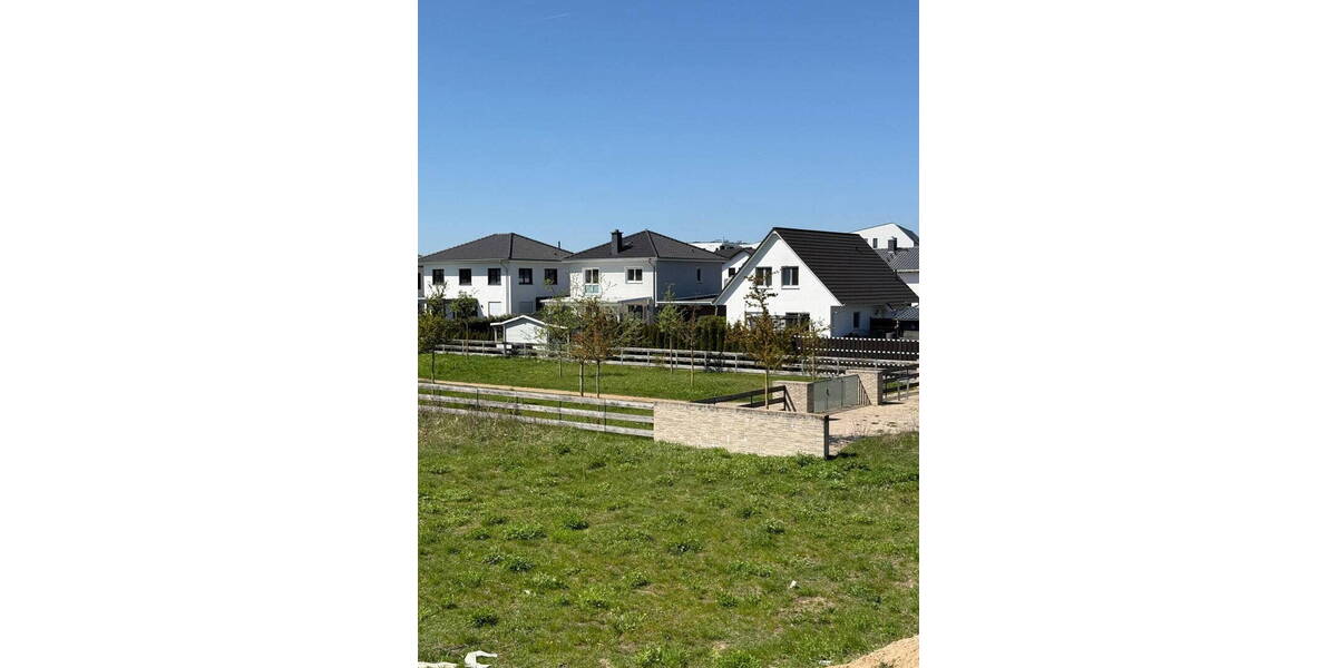 Doppelhaushälfte Ludwigsfelde - 5 Zimmer, 144 m&sup2;, 2.479&euro; | Angebot:26326881