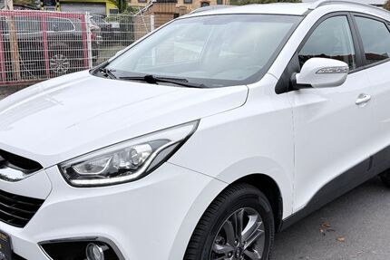 Hyundai ix35 71.812 km 12.980 &euro; BERLIN 13409