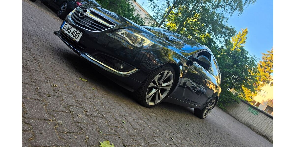 Opel Insignia 213.000 km 6.450 &euro; berlin 12359