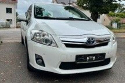 Toyota Auris 118.000 km 10.555 &euro; Dahlewitz 15827