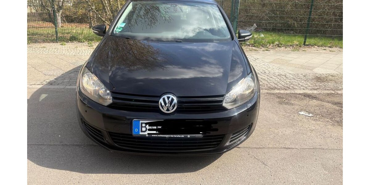 VW Golf 124.117 km 2.990 &euro; Berlin 12053