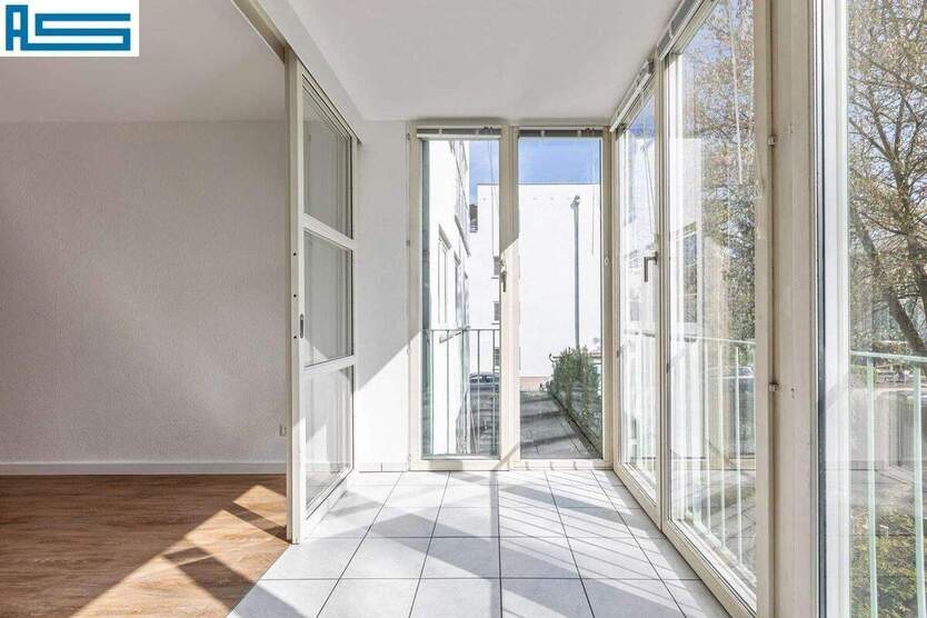 Freie 2-Zimmerwohnung mit tollem Wintergarten und Stellplatz 2 zimmer