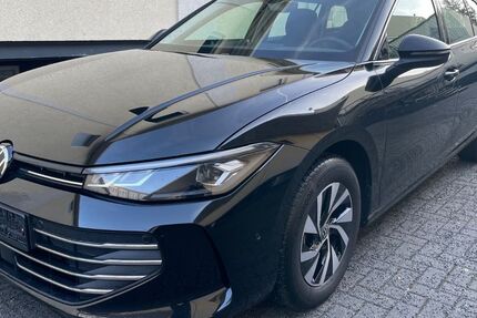 VW Passat 28.500 km 32.900 &euro; Berlin 12057