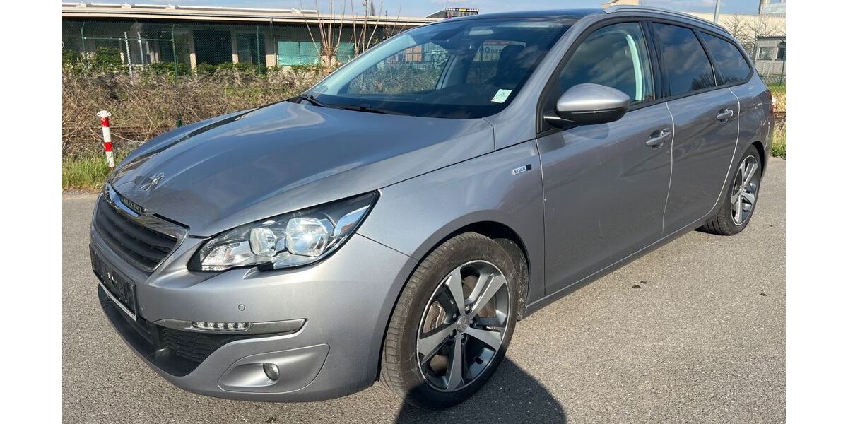 Peugeot 308 118.000 km 5.499 &euro; Berlin 12057