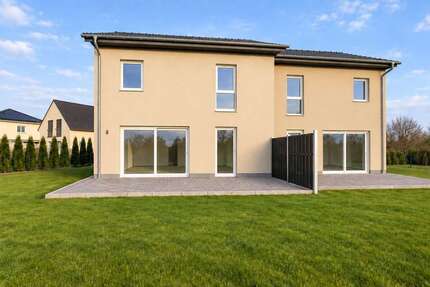 Haus Nauen - 4 Zimmer, 127 m&sup2;, 1.895&euro; | Angebot:27346761