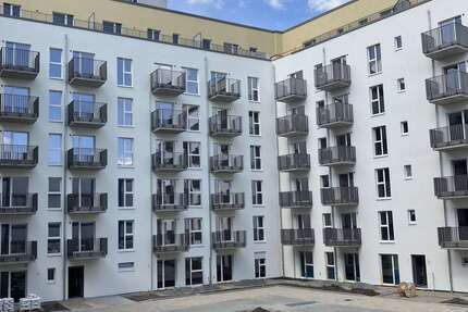 Wohnung zum Mieten in Berlin 1.700,16 € 121.44 m²