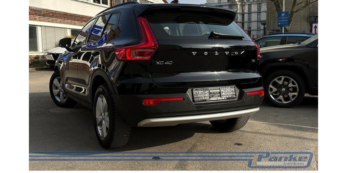 Volvo XC40 Essential 2WD 8G*LED*Virtuall*PDC*BT*Tempo* 15.156 km 26.990 &euro; Berlin 13187