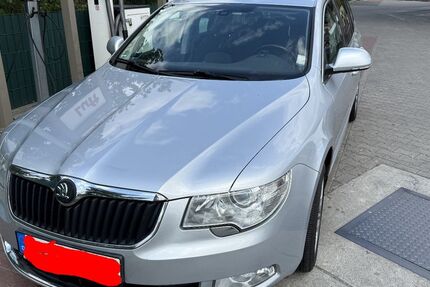 Skoda Superb 198.000 km 6.999 &euro; Berlin 12157